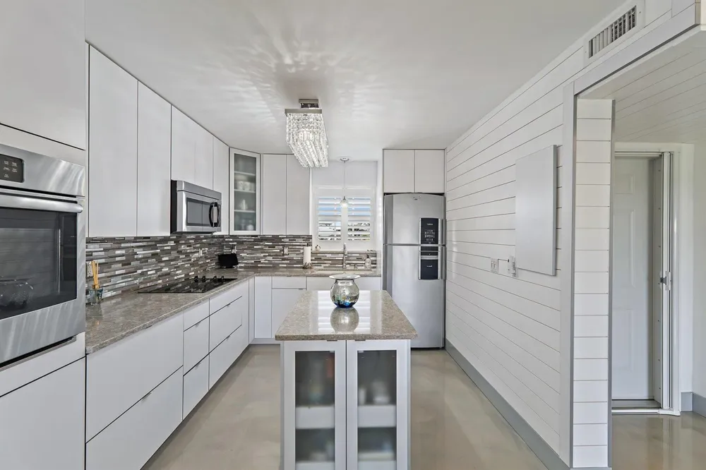 100 Waterway Road #E305 Tequesta, FL 33469