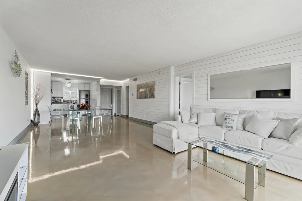 100 Waterway Road #E305 Tequesta, FL 33469