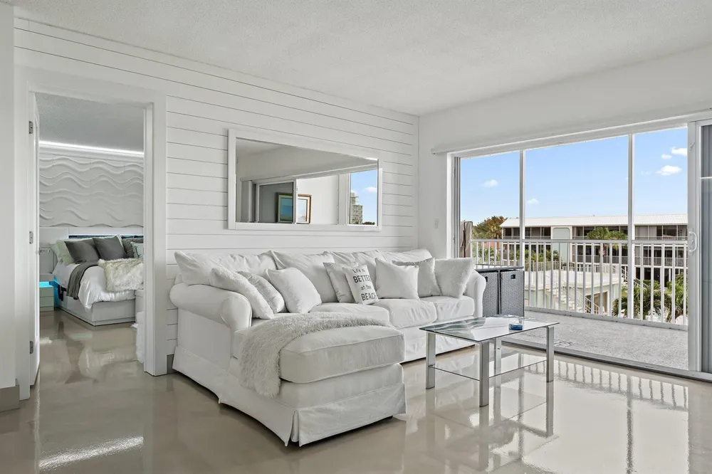 100 Waterway Road #E305 Tequesta, FL 33469