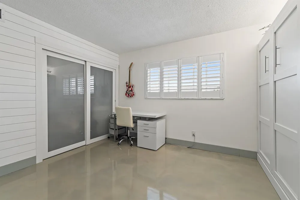100 Waterway Road #E305 Tequesta, FL 33469