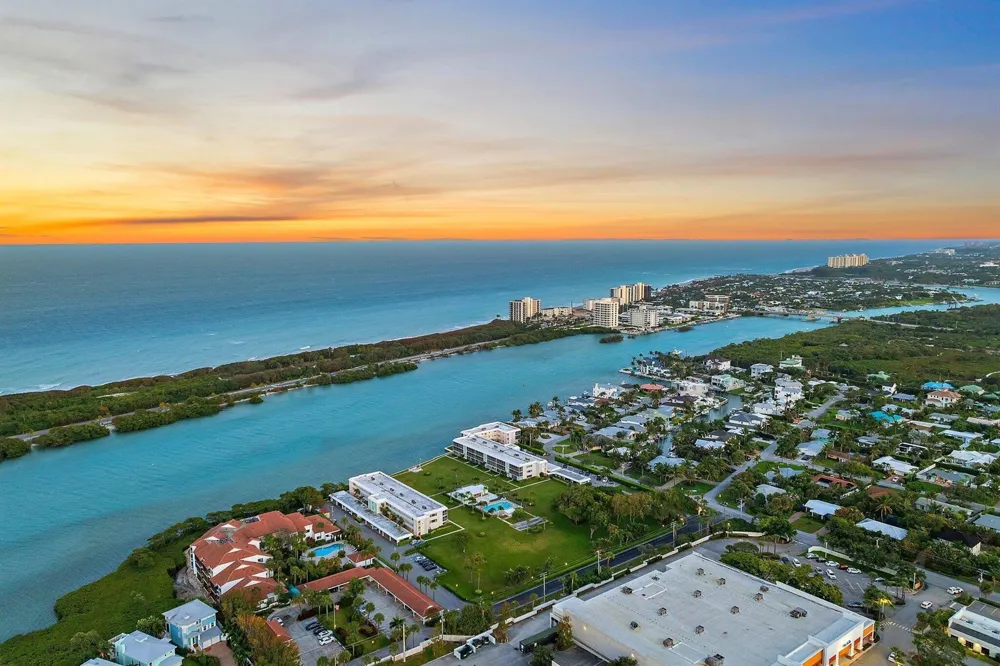 100 Waterway Road #E305 Tequesta, FL 33469