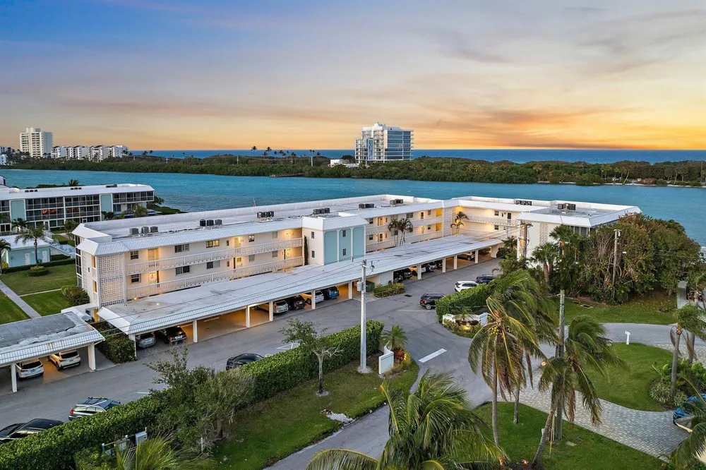 100 Waterway Road #E305 Tequesta, FL 33469
