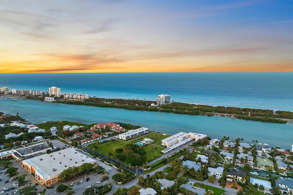 100 Waterway Road #E305 Tequesta, FL 33469