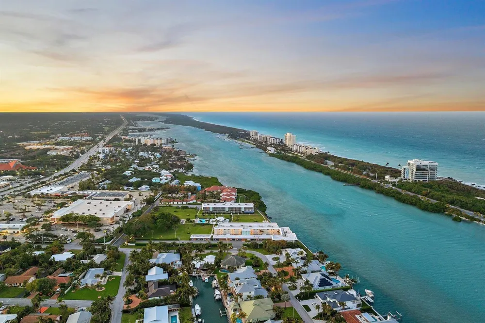 100 Waterway Road #E305 Tequesta, FL 33469