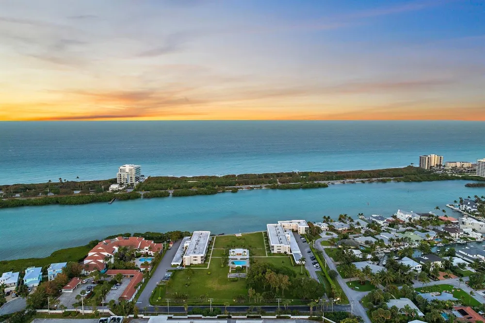 100 Waterway Road #E305 Tequesta, FL 33469