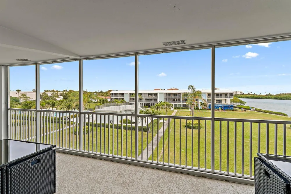 100 Waterway Road #E305 Tequesta, FL 33469