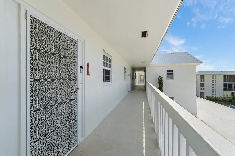 100 Waterway Road #E305 Tequesta, FL 33469