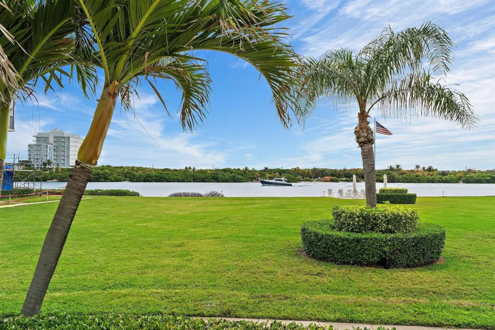 100 Waterway Road #E305 Tequesta, FL 33469