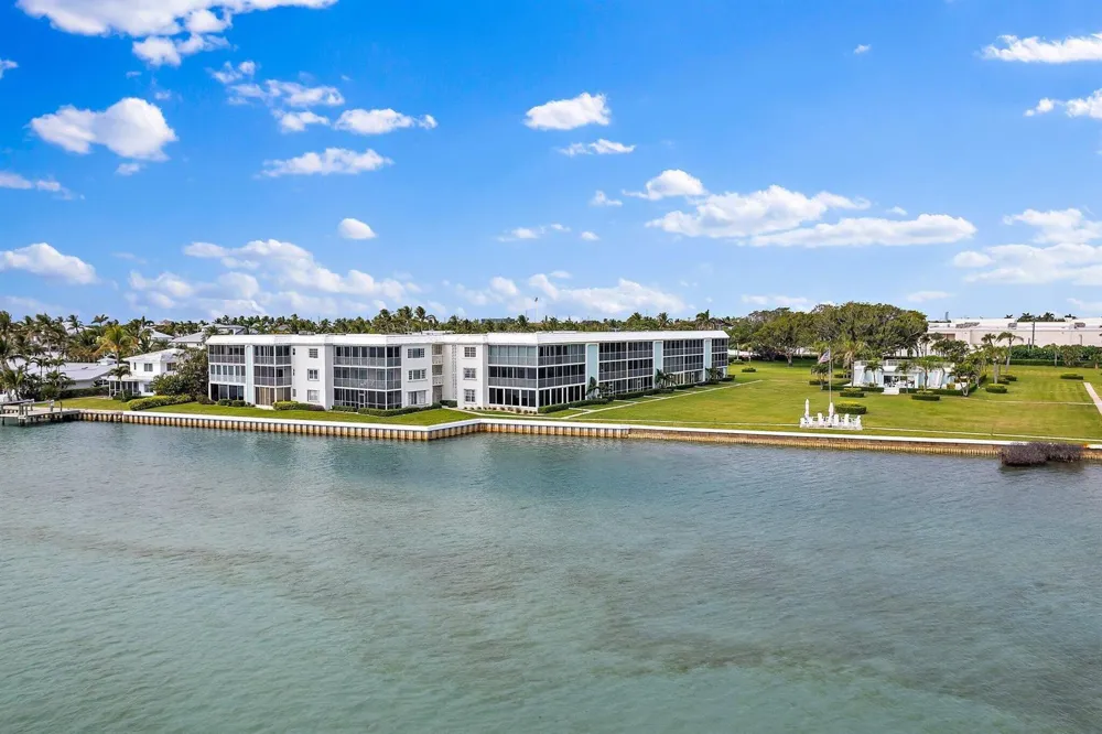 100 Waterway Road #E305 Tequesta, FL 33469