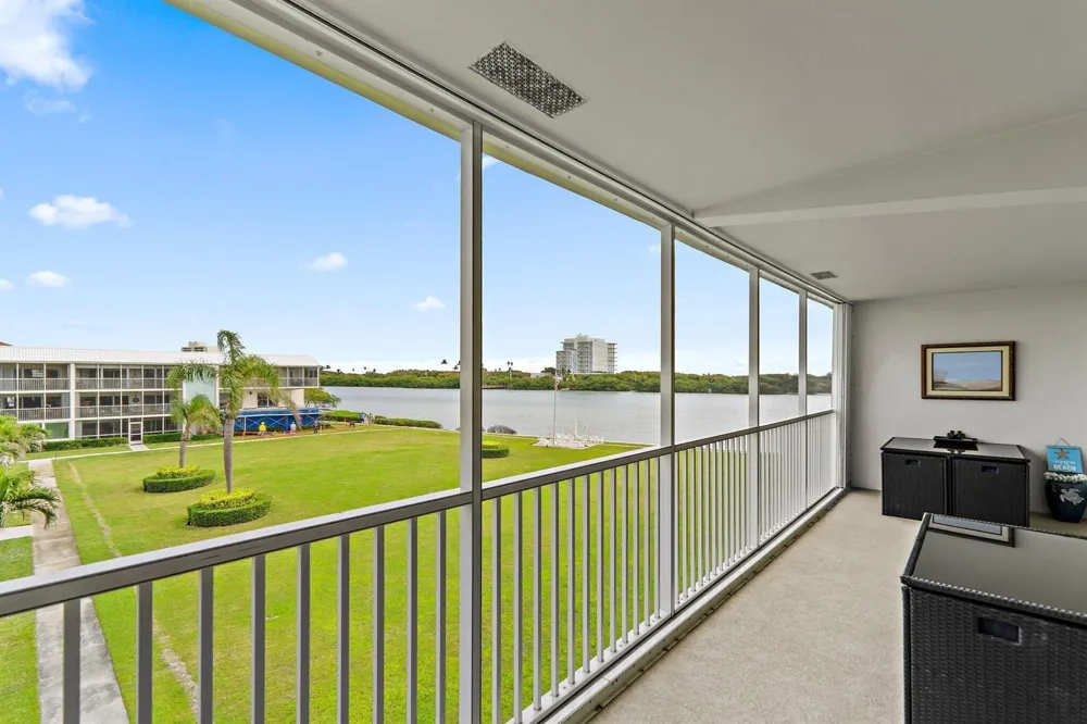 100 Waterway Road #E305 Tequesta, FL 33469