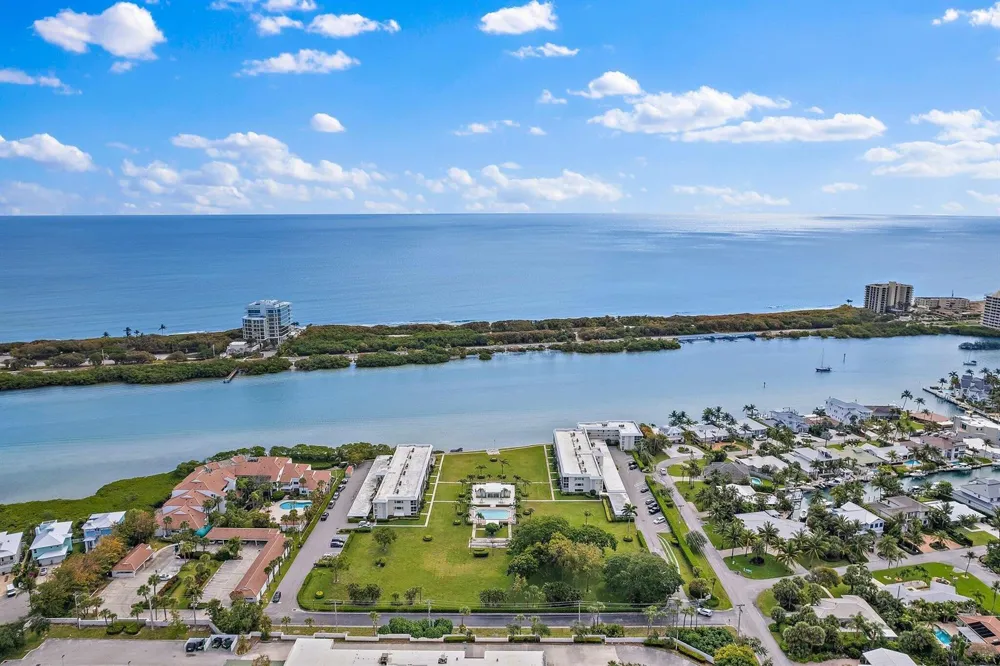 100 Waterway Road #E305 Tequesta, FL 33469