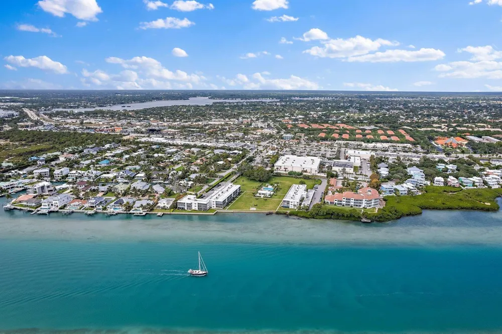 100 Waterway Road #E305 Tequesta, FL 33469