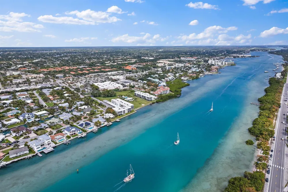 100 Waterway Road #E305 Tequesta, FL 33469