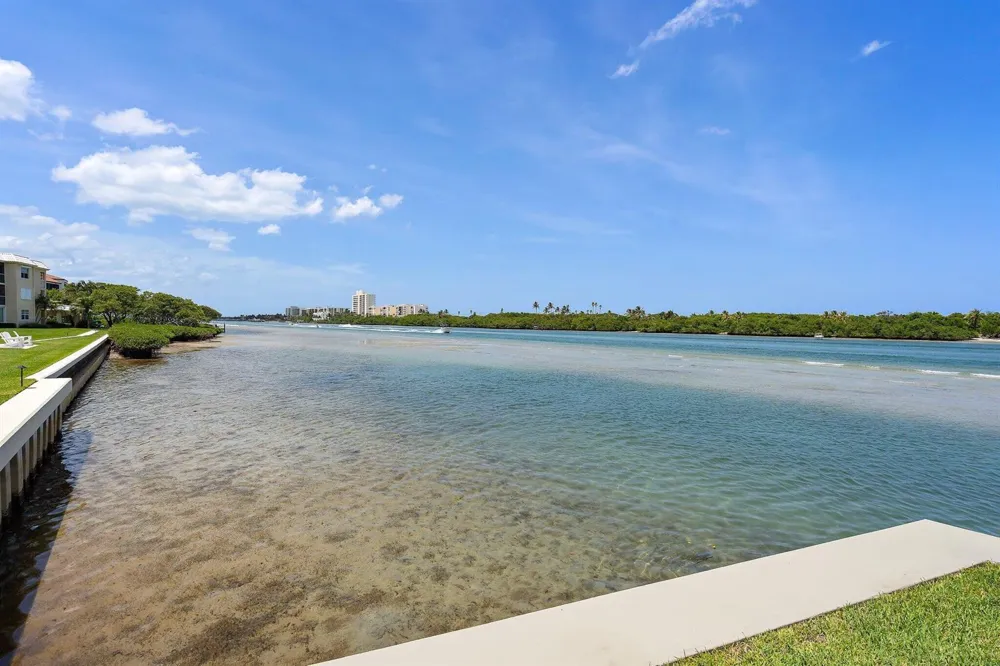 100 Waterway Road #E305 Tequesta, FL 33469