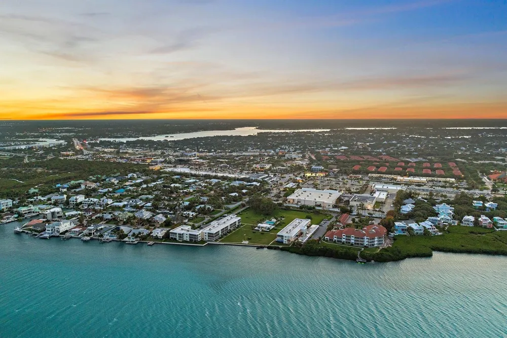 100 Waterway Road #E305 Tequesta, FL 33469