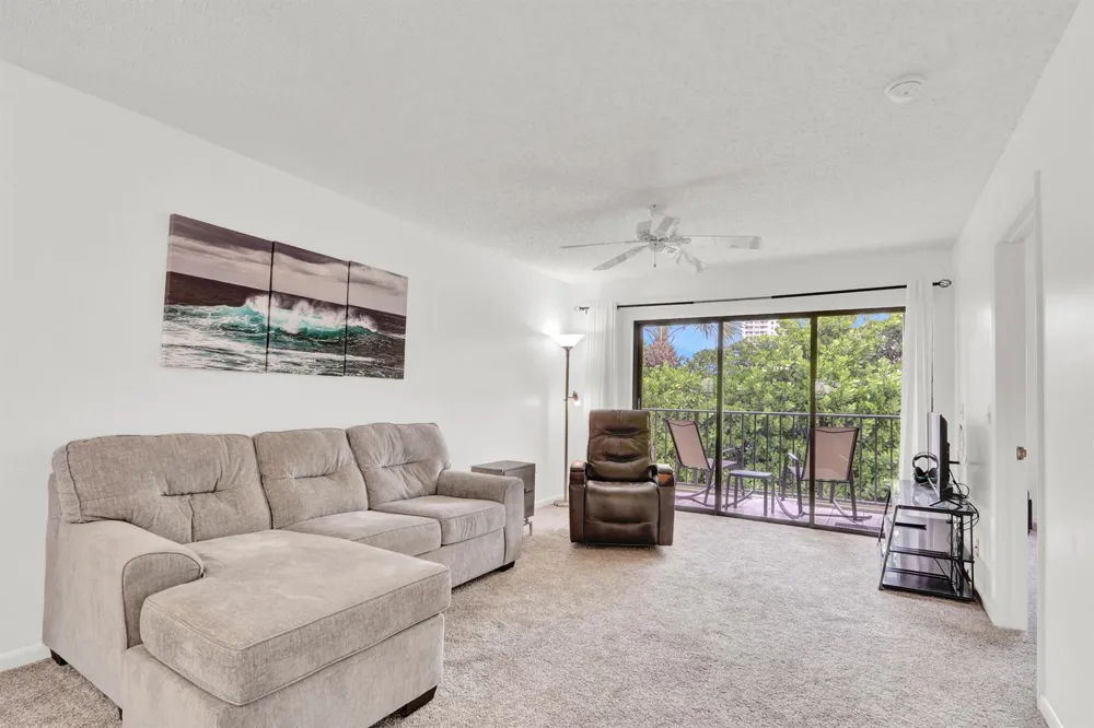 115 Bamboo Road #205 Palm Beach Shores, FL 33404