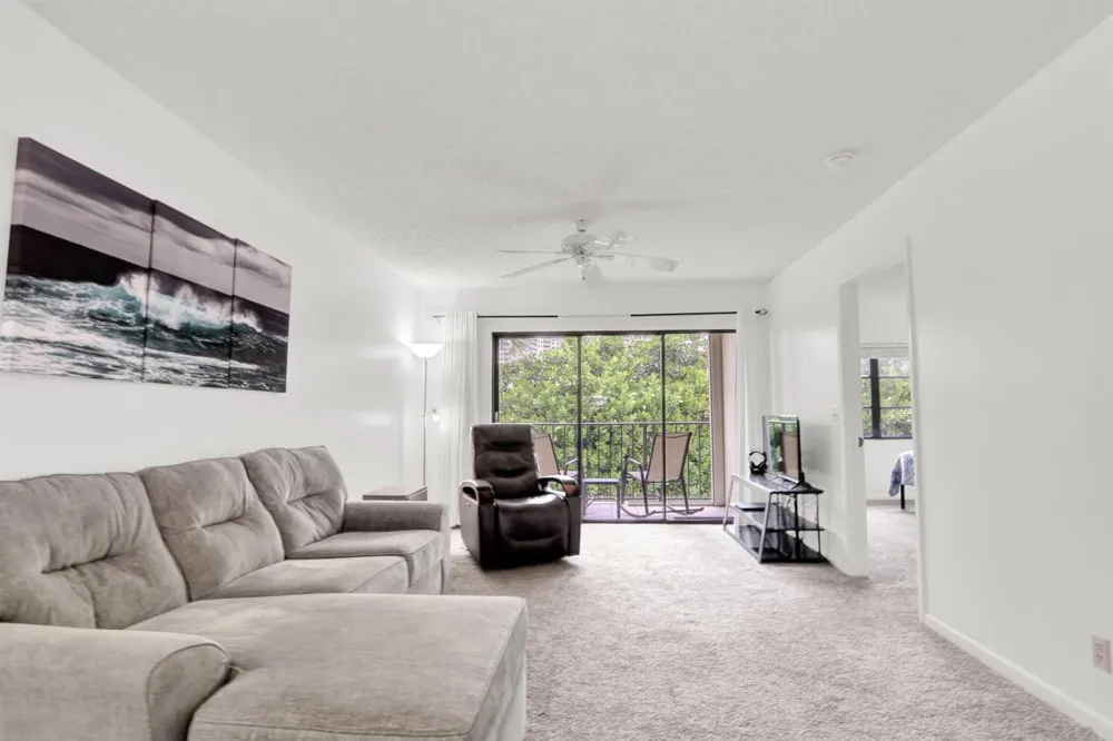 115 Bamboo Road #205 Palm Beach Shores, FL 33404