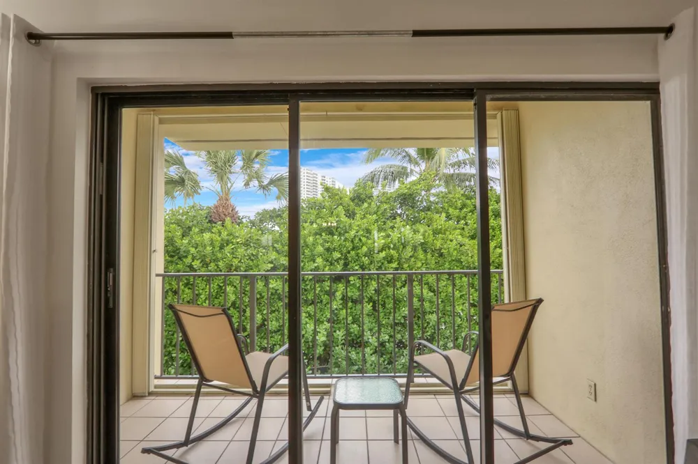 115 Bamboo Road #205 Palm Beach Shores, FL 33404