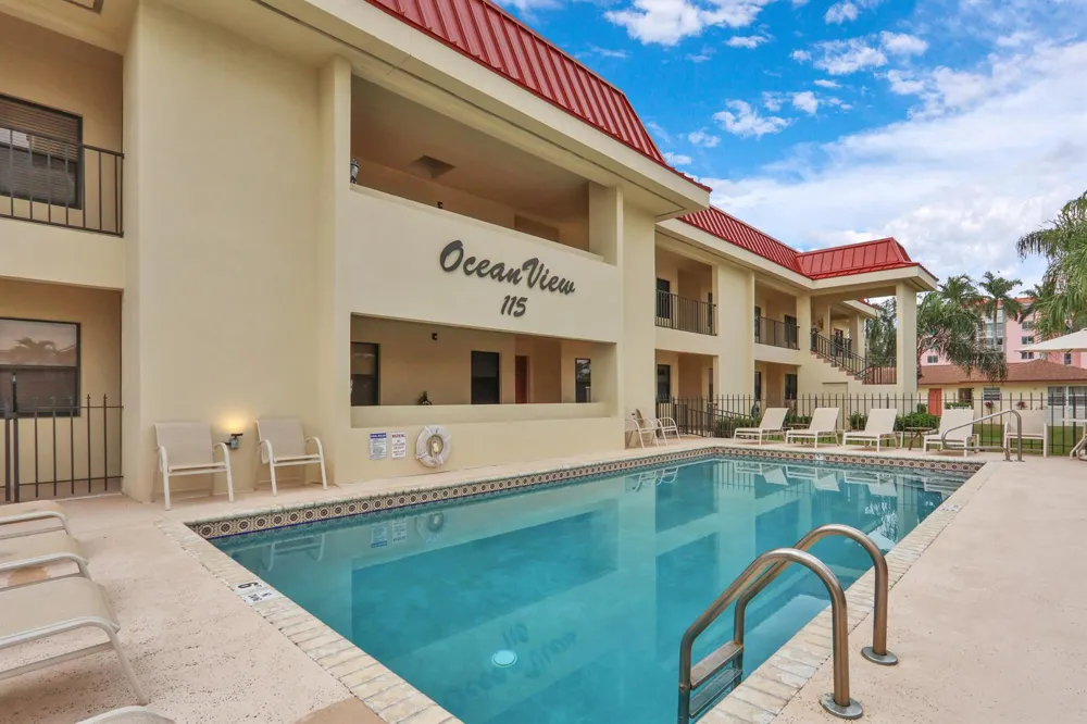 115 Bamboo Road #205 Palm Beach Shores, FL 33404