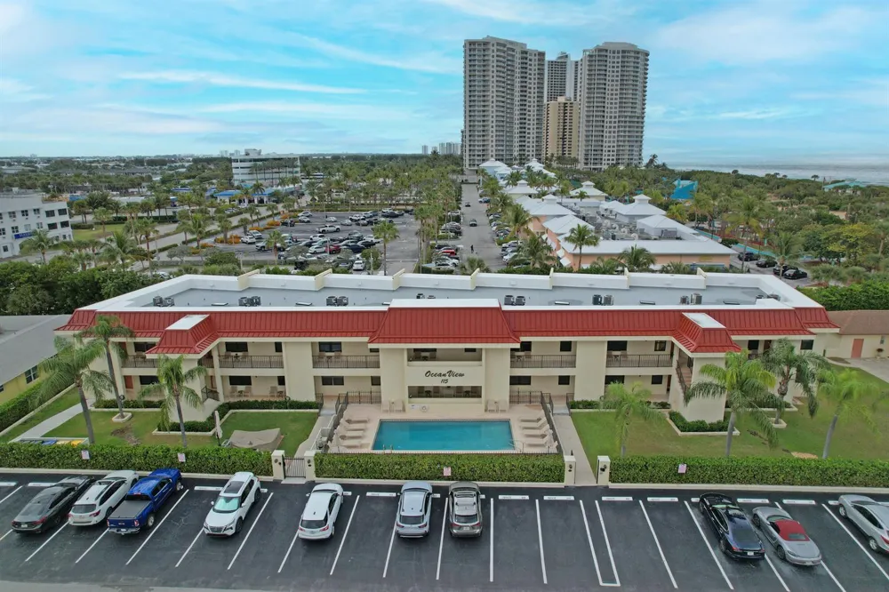 115 Bamboo Road #205 Palm Beach Shores, FL 33404