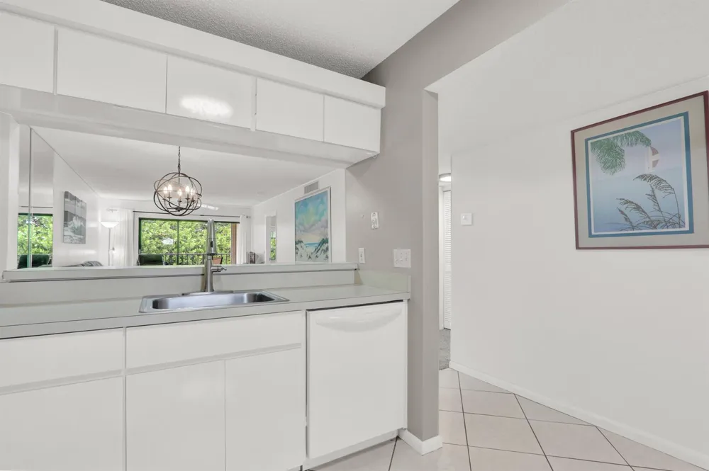 115 Bamboo Road #205 Palm Beach Shores, FL 33404