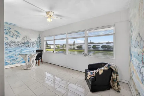 348 Wellington H
