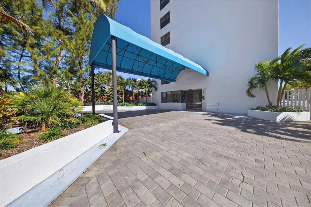 1500 Ocean Boulevard #203 Pompano Beach, FL 33062