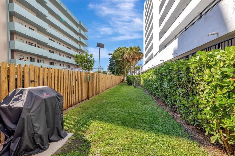 1500 Ocean Boulevard #203 Pompano Beach, FL 33062