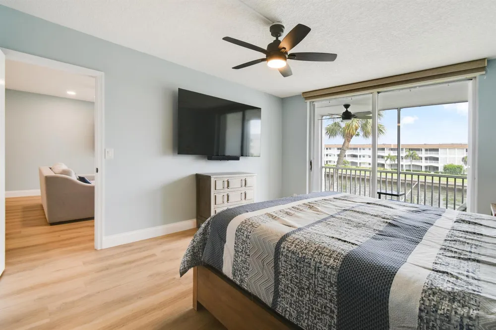 100 Paradise Harbour Boulevard #211 North Palm Beach, FL 33408