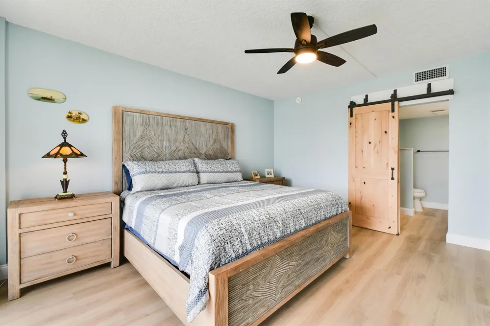 100 Paradise Harbour Boulevard #211 North Palm Beach, FL 33408