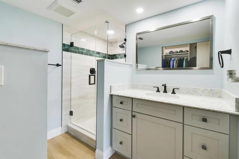 100 Paradise Harbour Boulevard #211 North Palm Beach, FL 33408