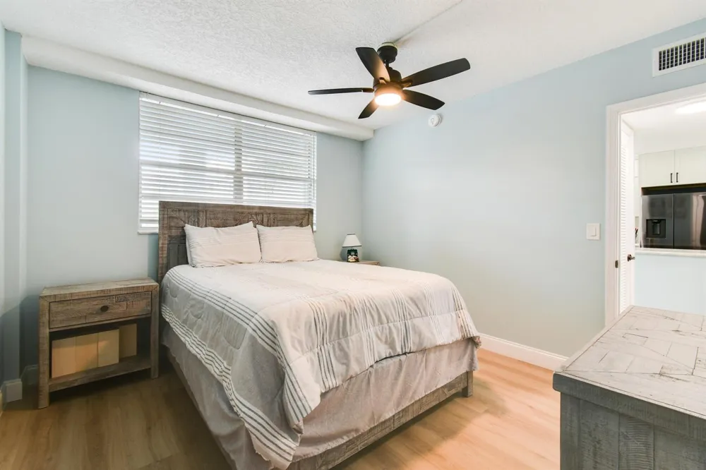 100 Paradise Harbour Boulevard #211 North Palm Beach, FL 33408