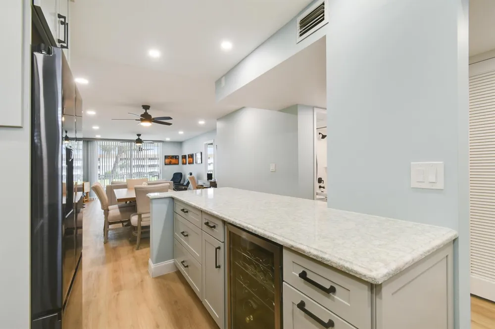 100 Paradise Harbour Boulevard #211 North Palm Beach, FL 33408