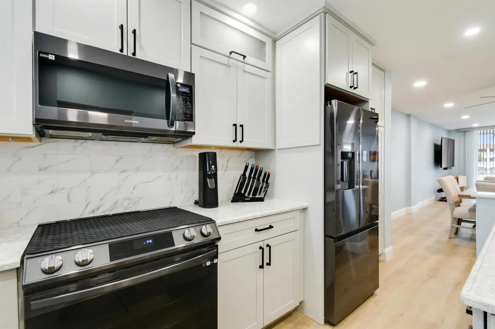 100 Paradise Harbour Boulevard #211 North Palm Beach, FL 33408