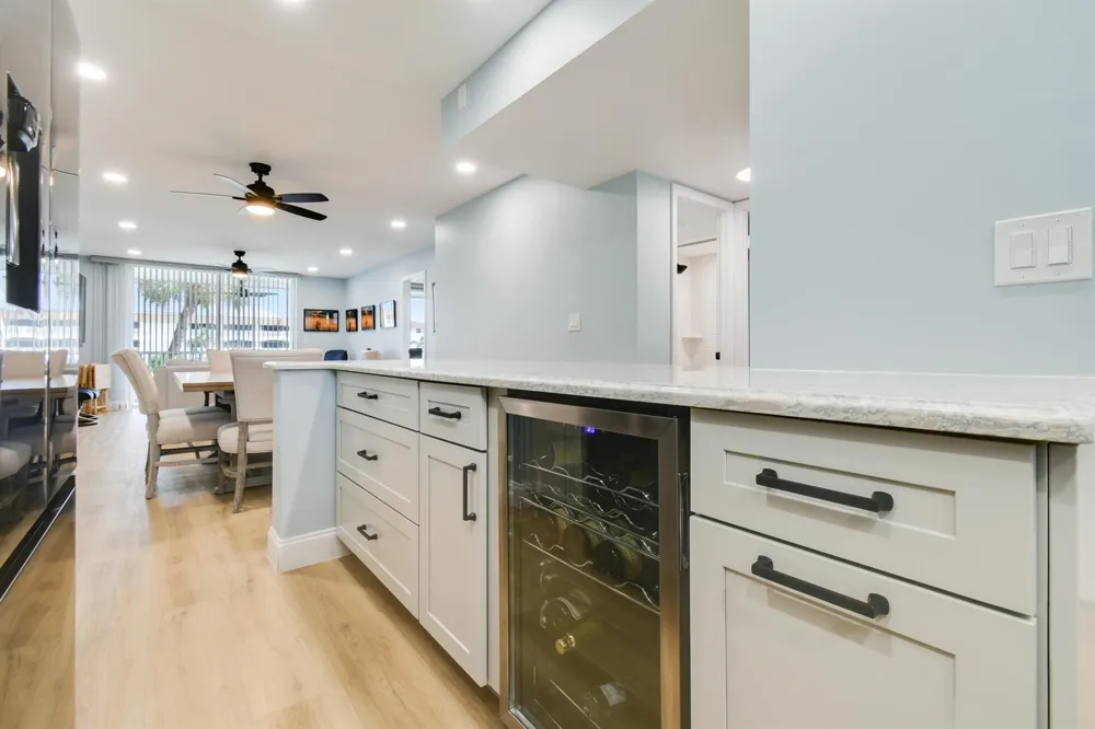 100 Paradise Harbour Boulevard #211 North Palm Beach, FL 33408