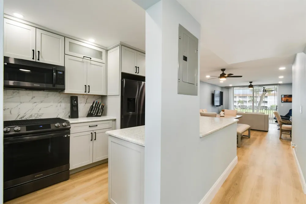 100 Paradise Harbour Boulevard #211 North Palm Beach, FL 33408