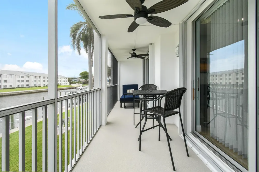 100 Paradise Harbour Boulevard #211 North Palm Beach, FL 33408