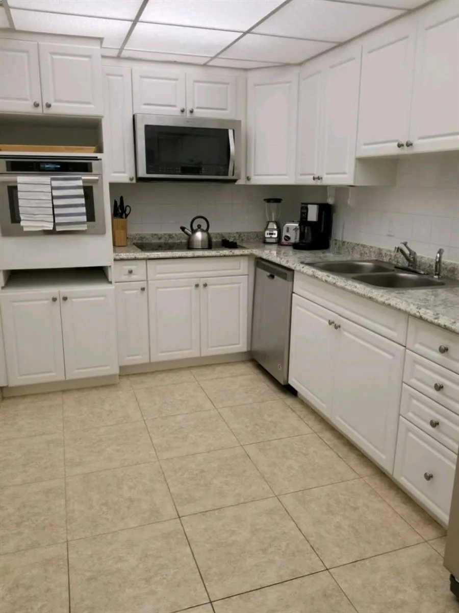 3801 S Ocean Drive #7Q Hollywood, FL 33019