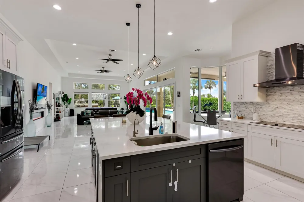142 Brynhurst Court West Palm Beach, FL 33413
