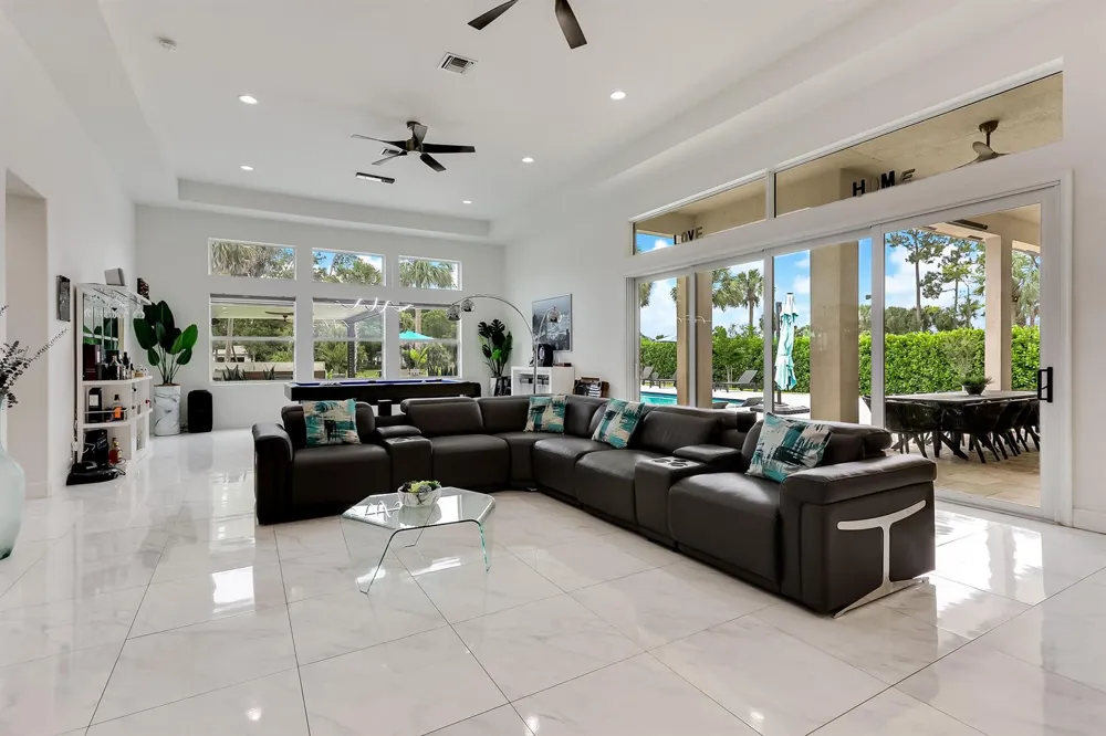 142 Brynhurst Court West Palm Beach, FL 33413