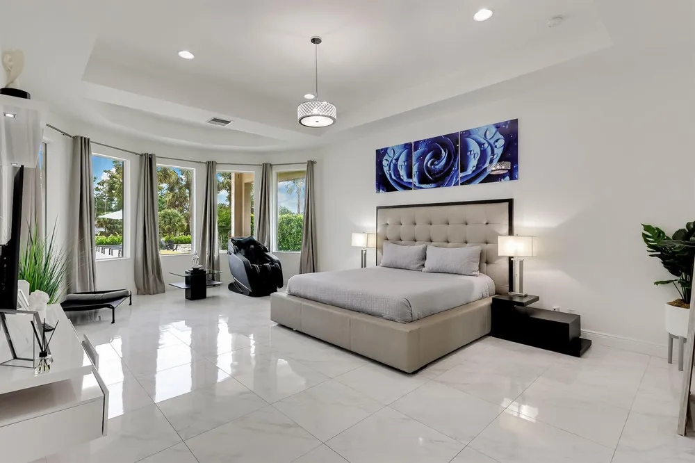 142 Brynhurst Court West Palm Beach, FL 33413