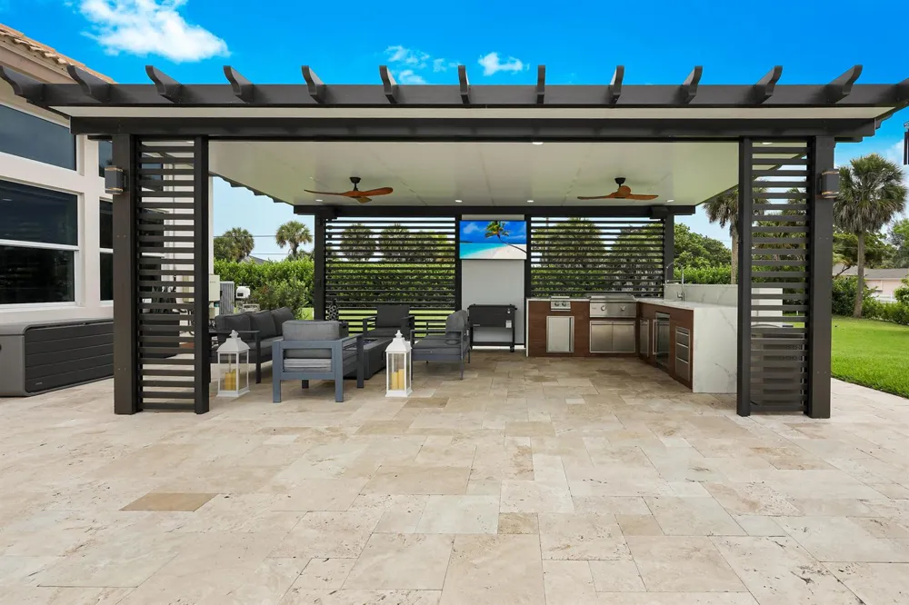 142 Brynhurst Court West Palm Beach, FL 33413