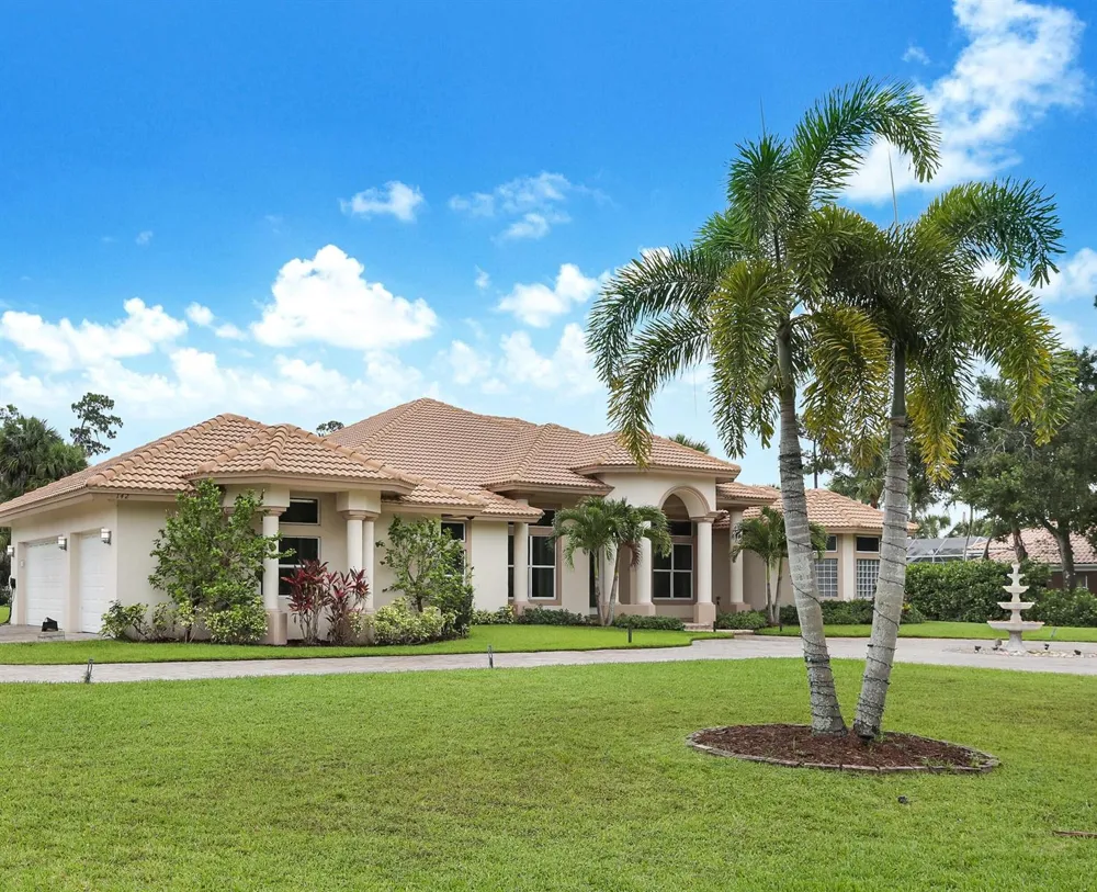 142 Brynhurst Court West Palm Beach, FL 33413