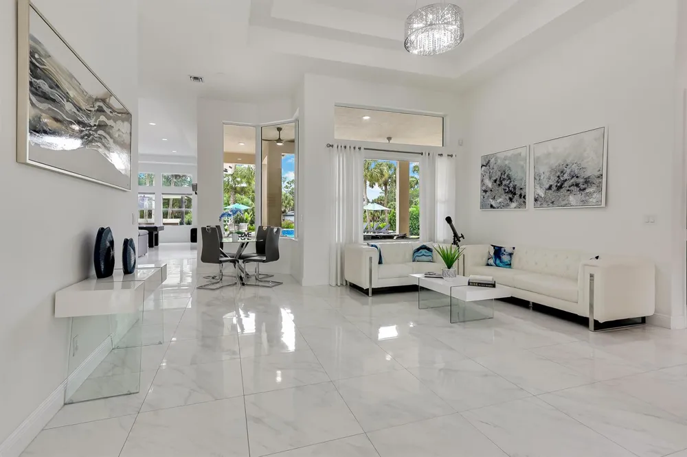 142 Brynhurst Court West Palm Beach, FL 33413