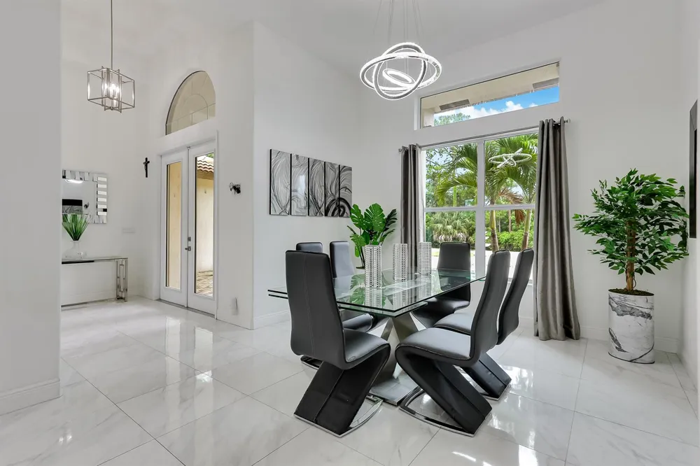 142 Brynhurst Court West Palm Beach, FL 33413