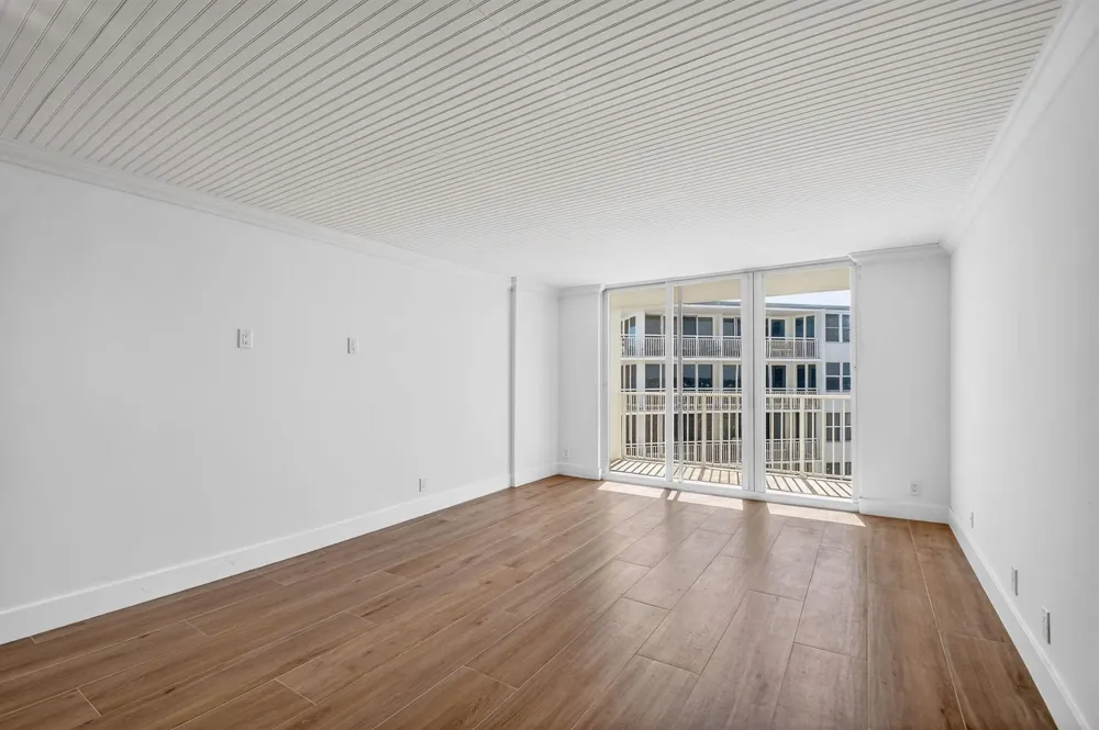 3540 S. Ocean Boulevard #810 South Palm Beach, FL 33480