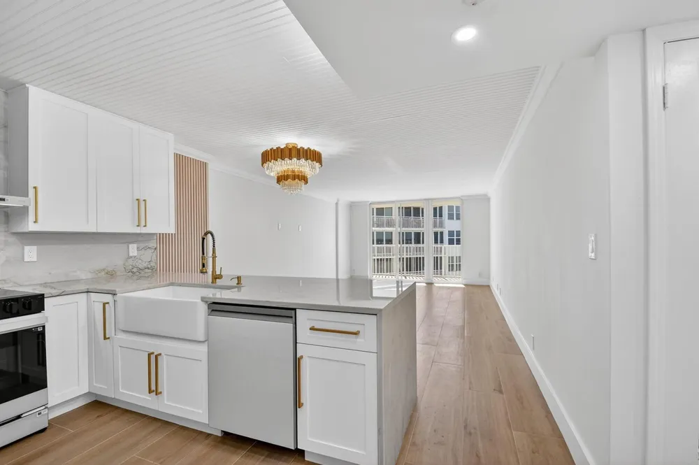 3540 S. Ocean Boulevard #810 South Palm Beach, FL 33480