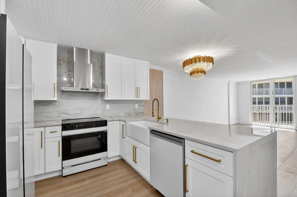 3540 S. Ocean Boulevard #810 South Palm Beach, FL 33480
