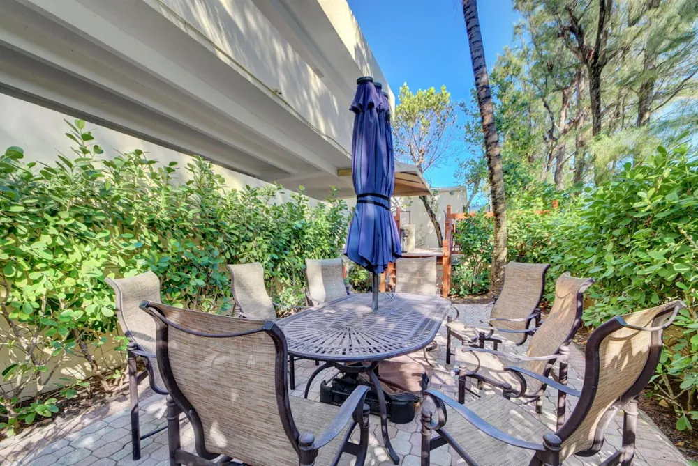 3540 S. Ocean Boulevard #810 South Palm Beach, FL 33480