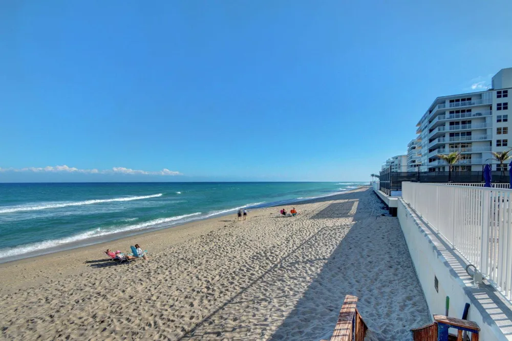 3540 S. Ocean Boulevard #810 South Palm Beach, FL 33480